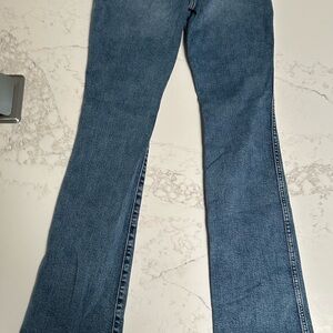 Wrangler High rise slim boot size 28x36